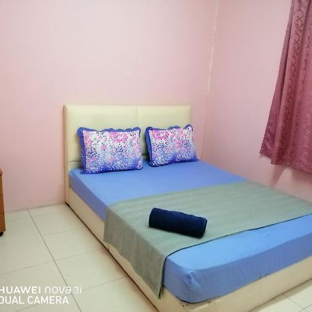 Layla Inn Batu Pahat Buitenkant foto